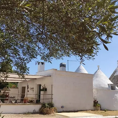 I Trulli D'a Ross 펜션 *